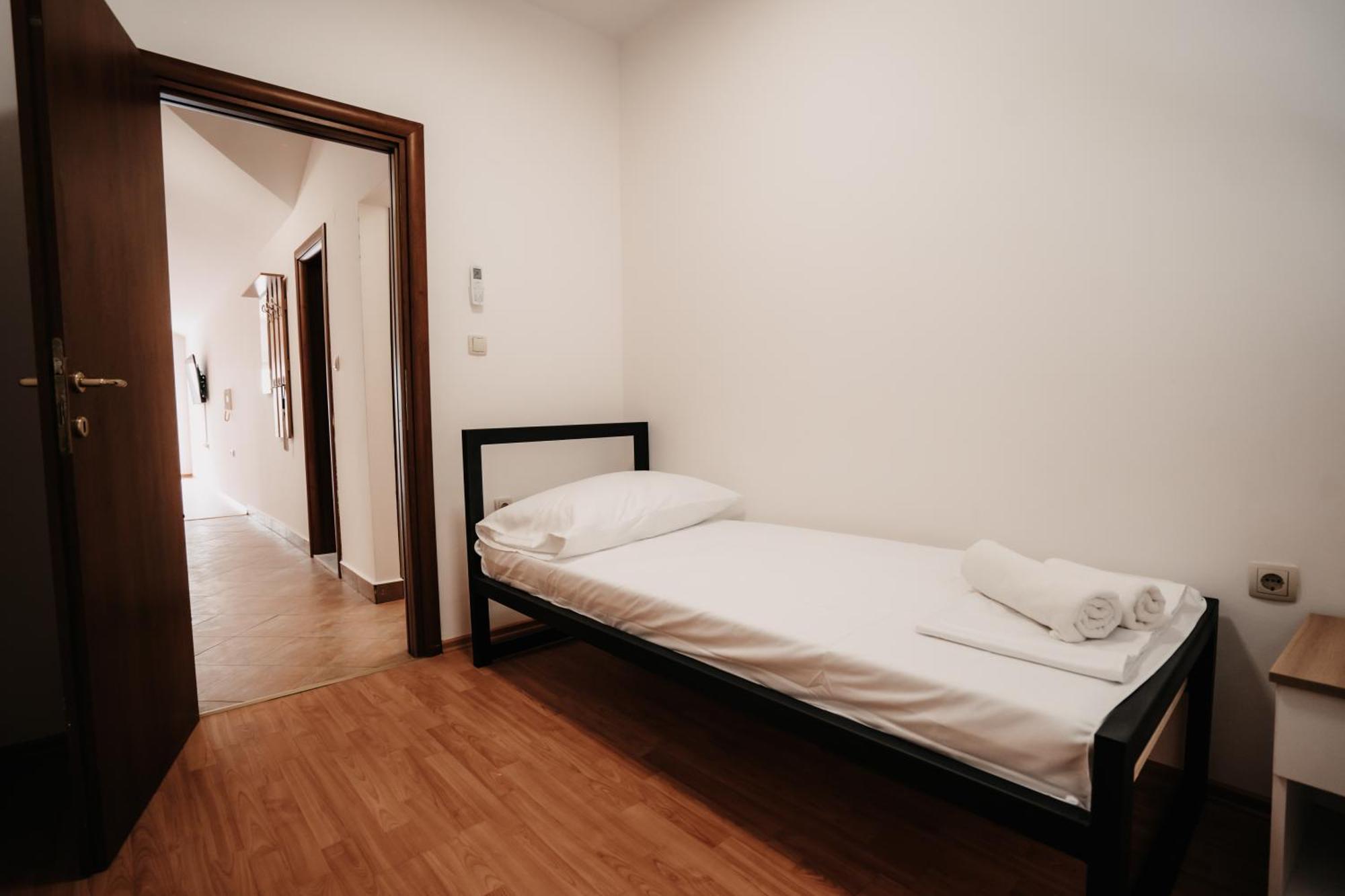 Riverside Apartments Мостар Экстерьер фото